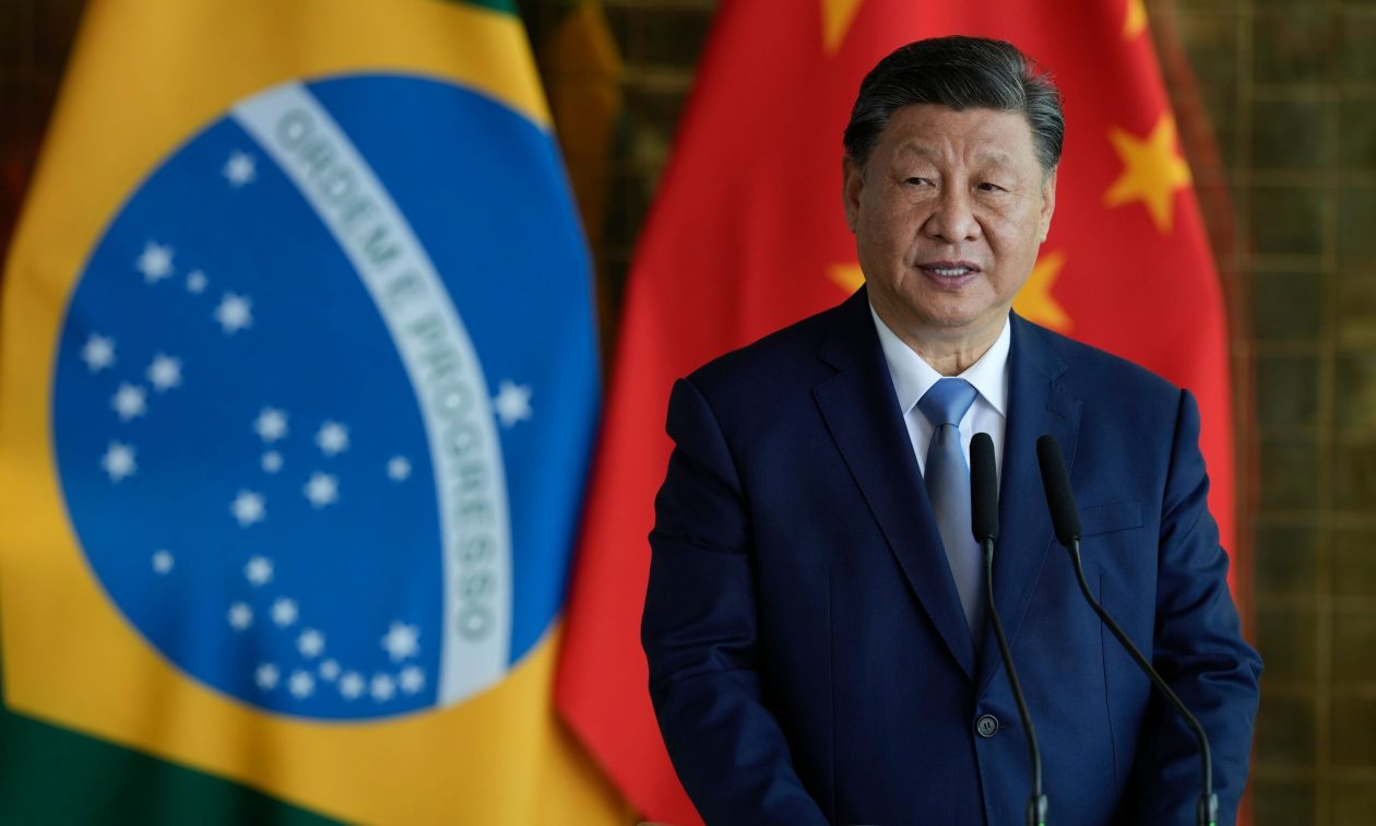 Σι Τζινπίνγκ: «Ύψιστη προτεραιότητα η κατάπαυση πυρός μεταξύ Ιράν και Ισραήλ»