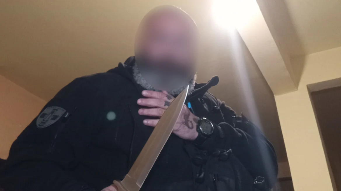 Προφυλακίστηκε 42χρονος με το οπλοστάσιο στα Χανιά – «Πωλούνται νόμιμα όσα είχε» λέει ο δικηγόρος του