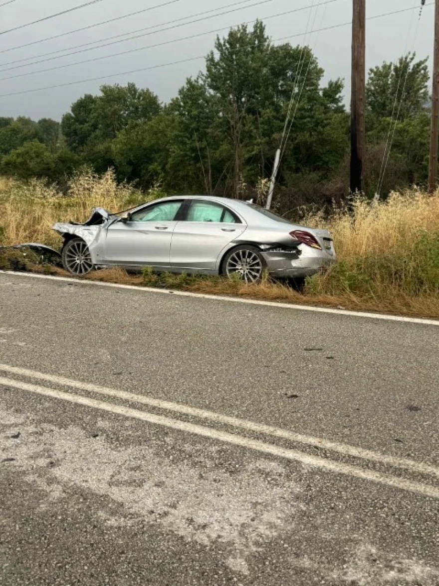 Νεκρός 55χρονος οδηγός σε σύγκρουση ΙΧ και αγροτικού στην Εθνική Τρικάλων – Ιωαννίνων (φωτο)