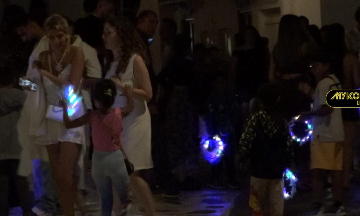 Οι Ρομά «απλώνουν» τα πλοκάμια τους και στη Μύκονο: Βάζουν μικρά παιδιά να ζητιανεύουν (βίντεο)