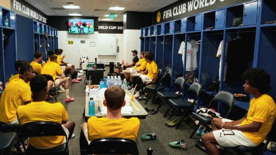 Οι αναπληρωματικοί της Ντόρτμουντ έκατσαν στα αποδυτήρια λόγω της αφόρητης ζέστης (φωτο)