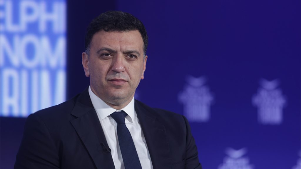 O Β.Κικίλιας πήρε “0” και στην Γεωγραφία: Μπέρδεψε τα Στενά του Ορμούζ με… τα Στενά του Σουέζ! (βίντεο)