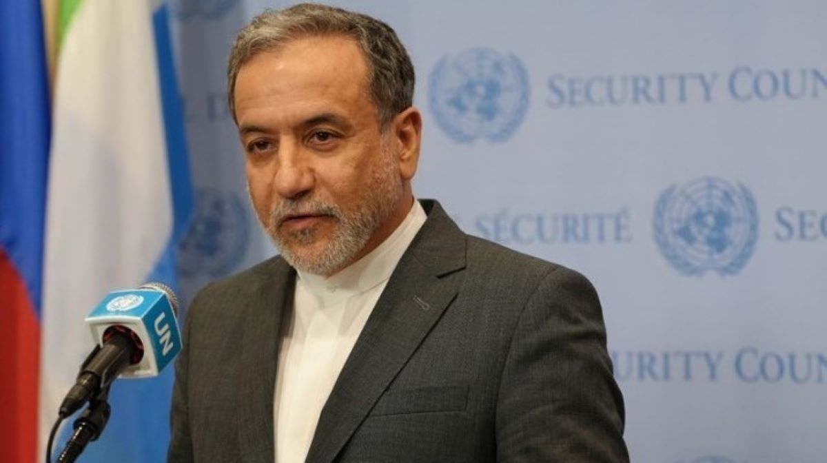 Ιρανός ΥΠΕΞ: «Πρέπει να απαντήσουμε – Έχουμε δικαίωμα στην αυτοάμυνα» – Μεταβαίνει στην Μόσχα