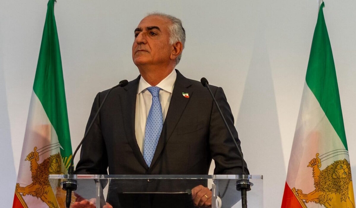 Ο εξόριστος διάδοχος του θρόνου στο Ιράν ζήτησε την παραίτηση του Χαμενεΐ – «Έτοιμος να αναλάβω»