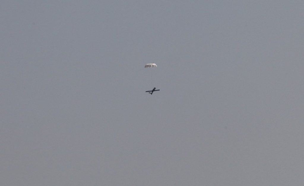 Ο ελληνικός στρατός δοκιμάζει drones στο πεδίο βολής της Σούδας – Δείτε βίντεο