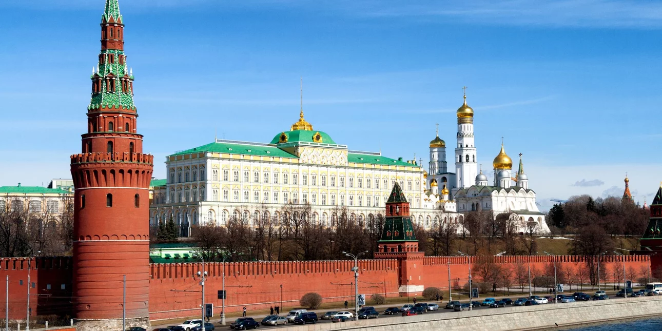 Ν.Πεσκόφ: «Το ΝΑΤΟ δαιμονοποιεί τη Μόσχα για να δικαιολογήσει αύξηση αμυντικών δαπανών των μελών του στο 5%»