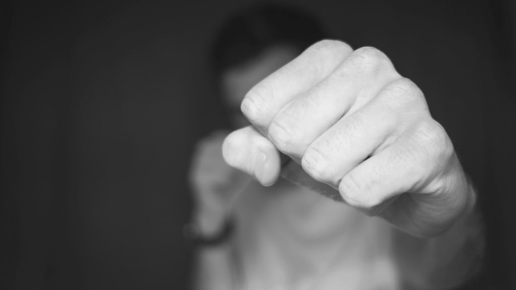 Λάρισα: Προσωρινά κρατούμενος ο 18χρονος για τον άγριο ξυλοδαρμό του 61χρονου