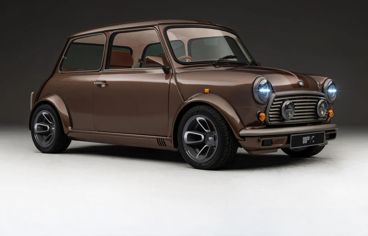 Ο Ian Callum απογειώνει το κλασικό Mini, αλλά 90 χιλιάρικα;