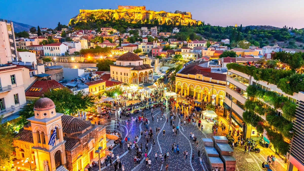 Deutsche Bank: «Η Αθήνα διώχνει τους Αθηναίους λόγω ακρίβειας και χαμηλών εισοδημάτων»