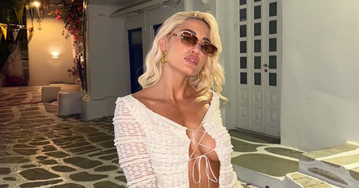 Ιωάννα Τούνη: «Δεν πήγαινα Μπαλί καλύτερα;» – Η ταλαιπωρία της επιστροφής της από τη Μύκονο (βίντεο)