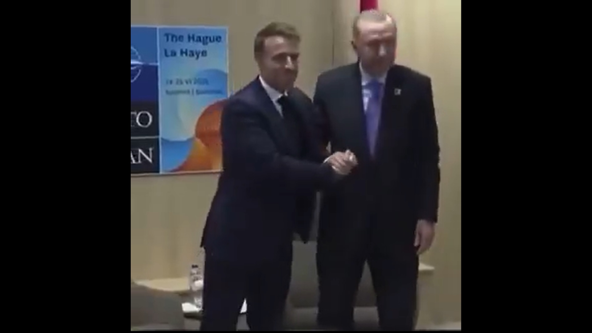 Πάλι ο Ε.Μακρόν έχασε το «παιχνίδι των κινήσεων» από τον Ρ.Τ.Ερντογάν!