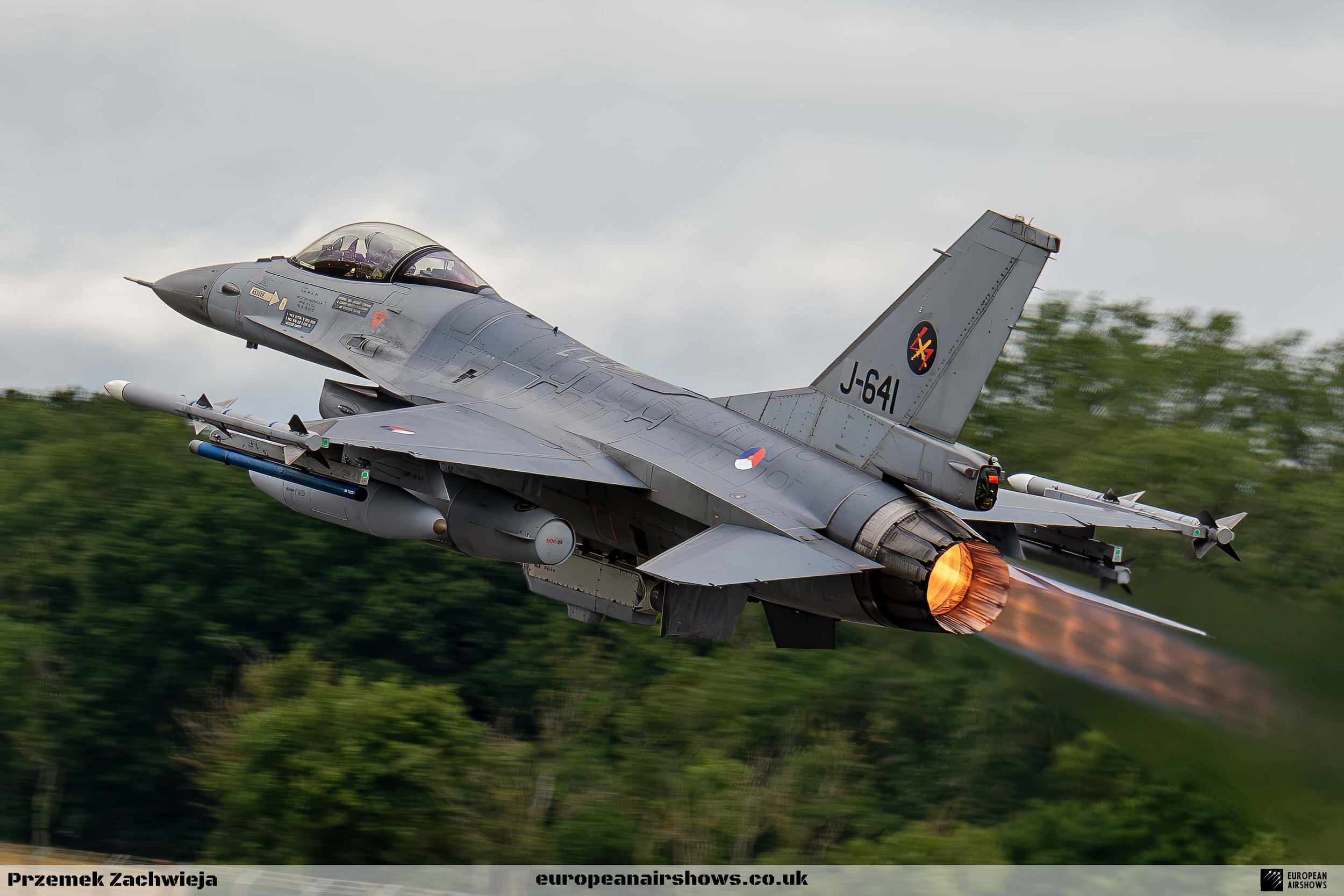 Η Ολλανδία παραχωρεί 18 F-16 στην Ρουμανία για ένα ευρώ!