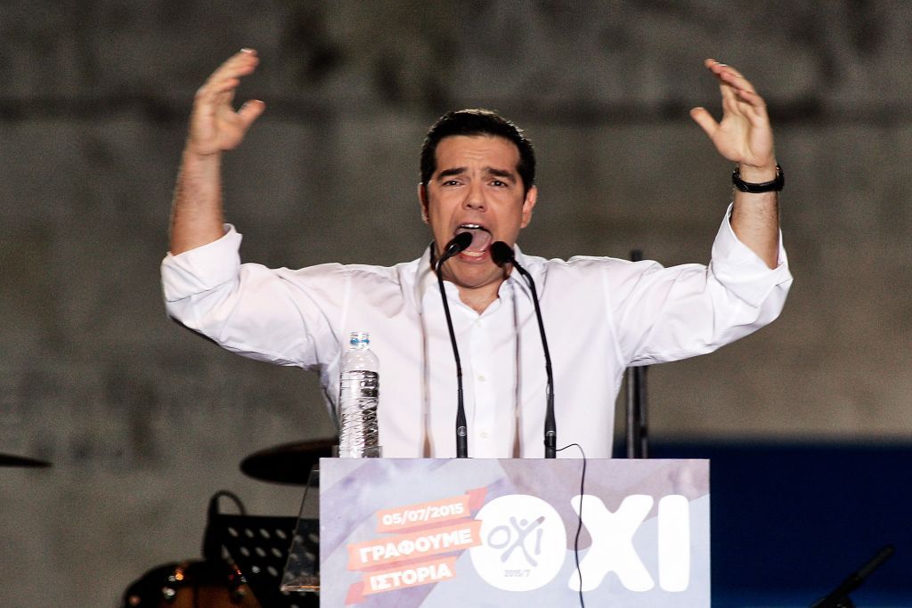 Ο Α.Τσίπρας που μετέτρεψε το «όχι» του δημοψηφίσματος σε «ναι» περηφανεύεται για το τρίτο Μνημόνιο