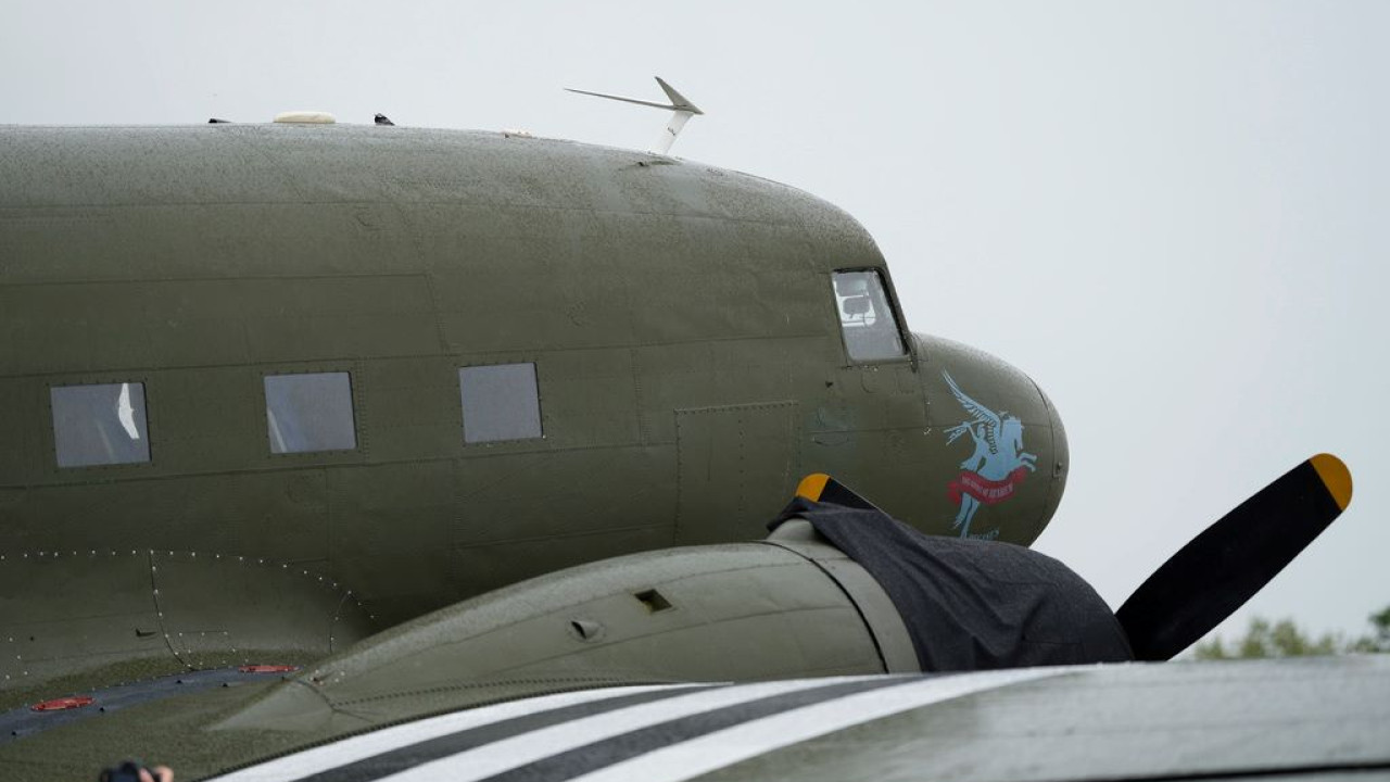 Βρετανία: Χειροπέδες σε τέσσερα άτομα για τους βανδαλισμούς σε βάση της RAF