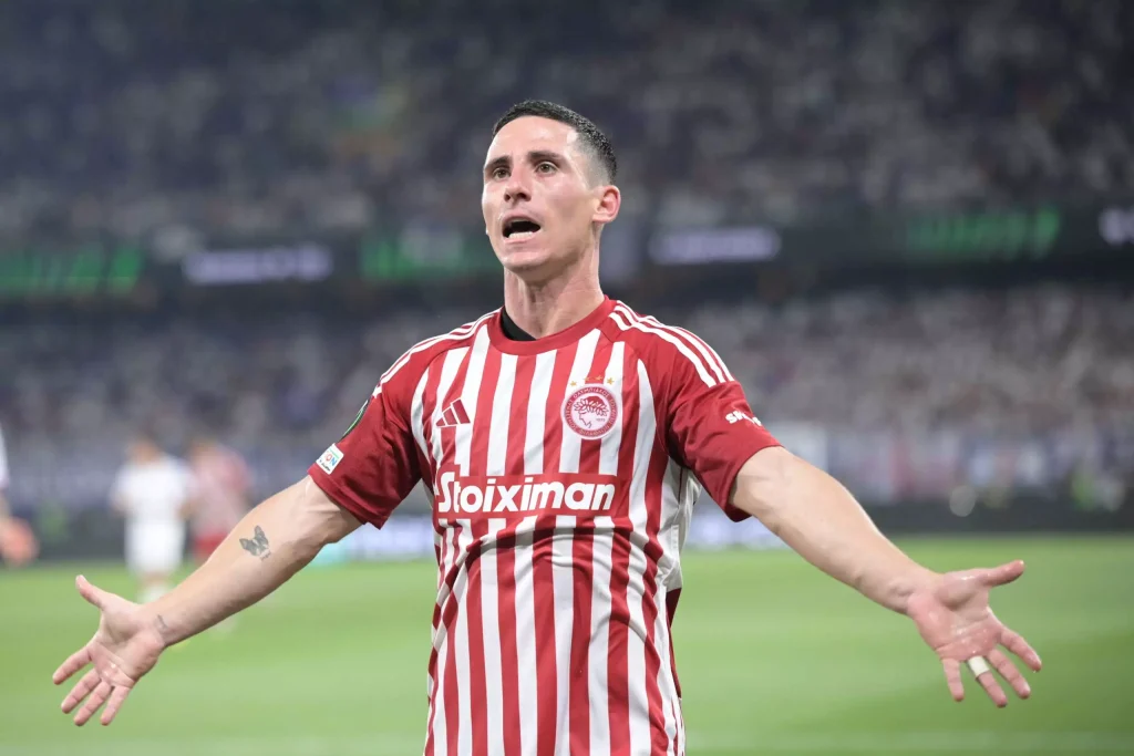 Ο Ολυμπιακός «ψάχνεται» για την επιστροφή Ποντένσε – Πόσα φέρεται να ζητά η Αλ Σαμπάμπ για να τον παραχωρήσει