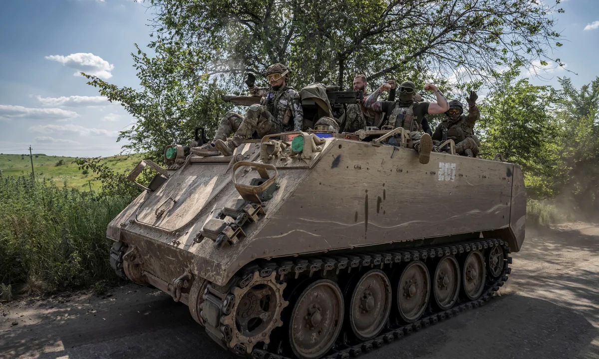 Η αναπόφευκτη κίνηση των Ουκρανών να βγουν από κατεστραμμένο αμερικανικό ΤΟΜΑ οδήγησε στην εξόντωσή τους (βίντεο)