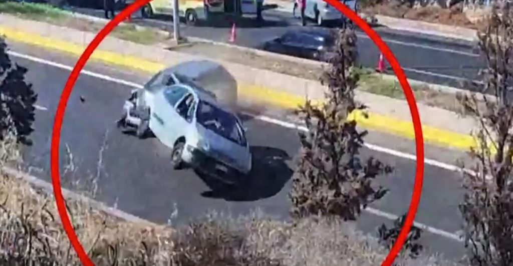 Αυτοκίνητα στην Κρήτη συγκρούστηκαν επειδή οι οδηγοί τους χάζευαν προηγούμενο τροχαίο! (βίντεο)