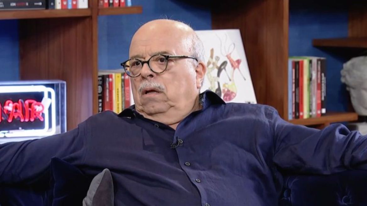 Γιάννης Ξανθούλης: «Τρελαινόμουν να λέω ότι ήμουν υιοθετημένος – Έλεγα πως ήμουν από βασιλική οικογένεια» (βίντεο)