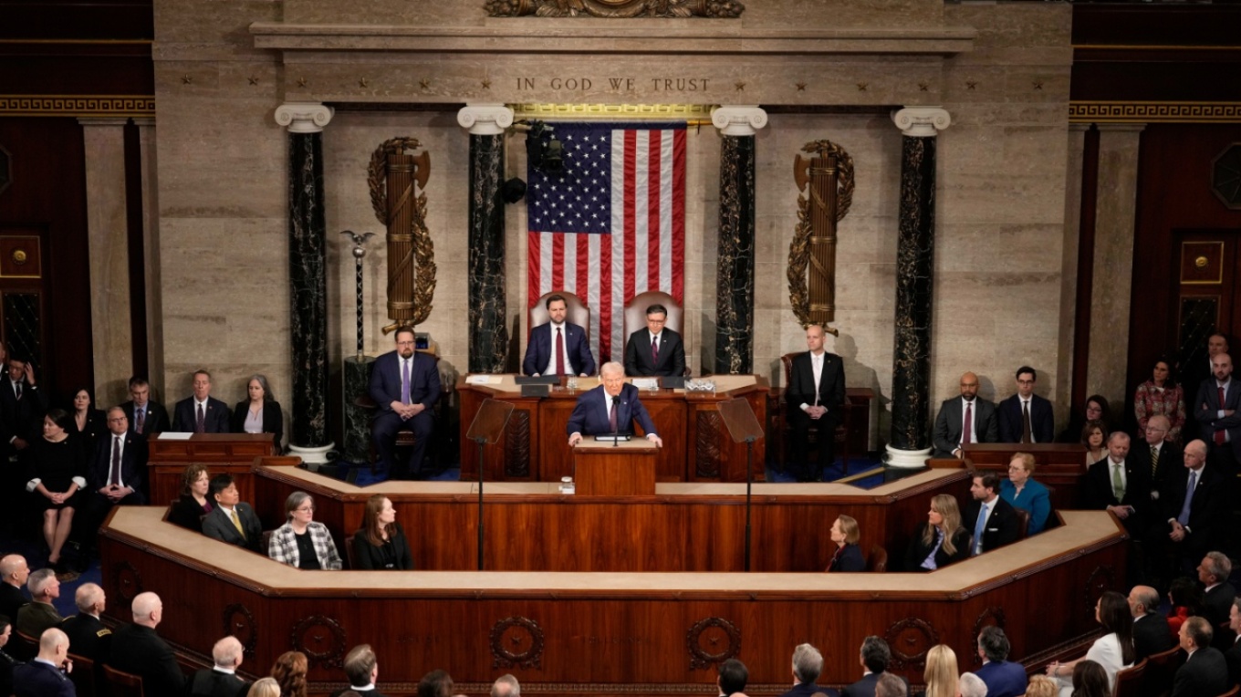 Στην επόμενη φάση το «μεγάλο, όμορφο» νομοσχέδιο Τραμπ με 51-49 ψήφους από τη Γερουσία