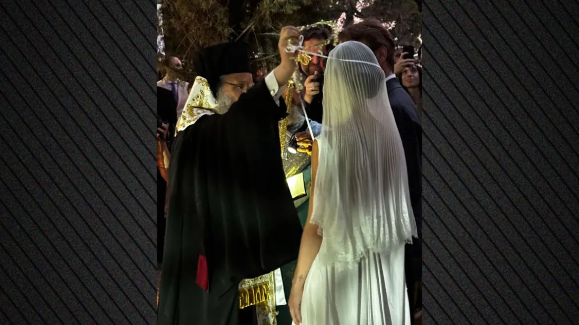 Ο Νικόλας Νιάρχος παντρεύτηκε χθες στην ιδιωτική Σπετσοπούλα