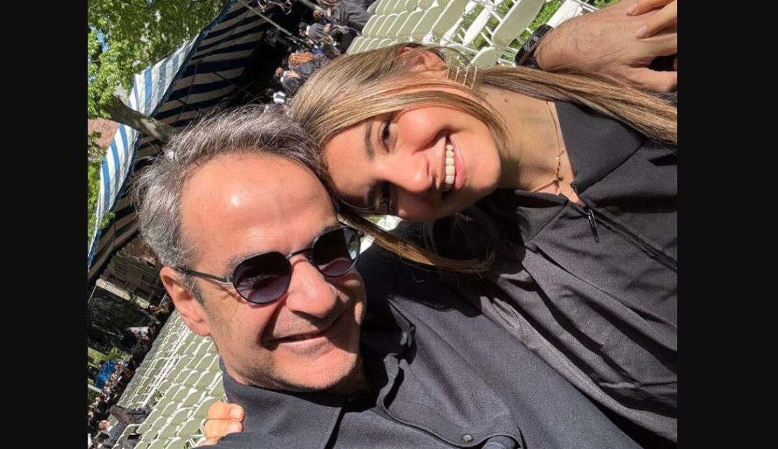 Ο Κυριάκος Μητσοτάκης ευχήθηκε για τα γενέθλια της κόρης του Δάφνης: «Αγάπη μου, πότε πέρασαν 22 χρόνια» (φωτο)