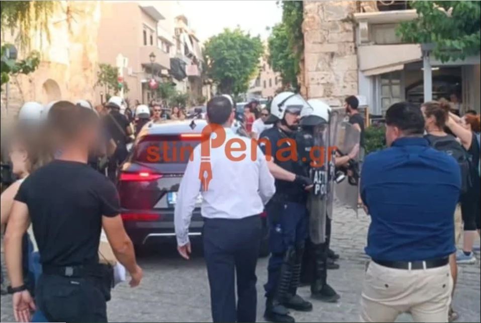 Αποδοκιμασίες για την Ν.Μπακογιάννη στα Χανιά: Τι είναι αυτό που εξόργισε τους πολίτες – Την φυγάδευσαν άρον άρον!