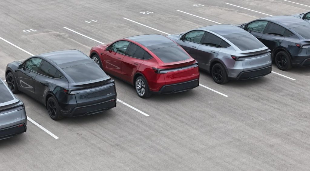 Το πρώτο Tesla μόλις παραδόθηκε αυτόνομα σε πελάτη (βίντεο)