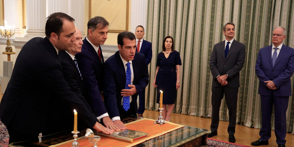 Ορκίστηκαν ο νέος υπ.Μετανάστευσης Θ.Πλεύρης και οι τρεις νέοι υφυπουργοί της κυβέρνησης (φώτο)