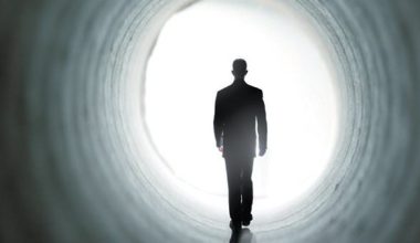 Ανατριχιαστικό: Αυτό είναι το τελευταίο πράγμα που ακούν οι άνθρωποι πριν πεθάνουν