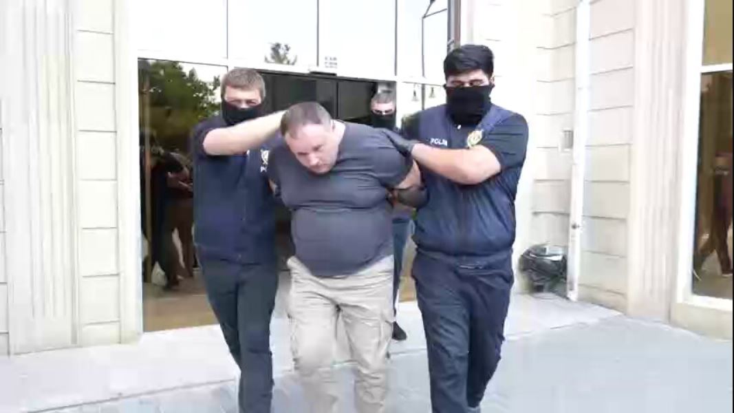 Στα «άκρα» οι σχέσεις Μόσχας – Μπακού: Οι Αζέροι συνέλαβαν τον επικεφαλής και τον αρχισυντάκτη του Sputnik (βίντεο)