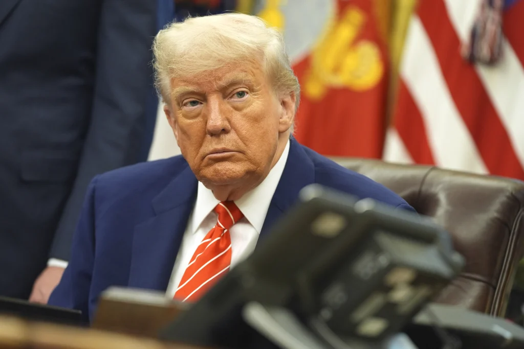 Ν.Τραμπ: «Δεν προσφέρω τίποτα στο Ιράν σε αντίθεση με τον Μ.Ομπάμα – Δεν συνομιλώ καν μαζί τους»