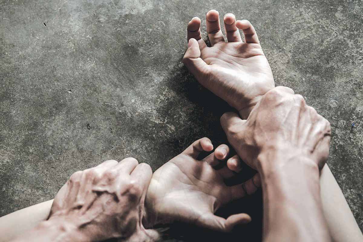 Τούρκος σεσημασμένος κακοποιός βίασε γυναίκα λουόμενη στο Λαύριο!