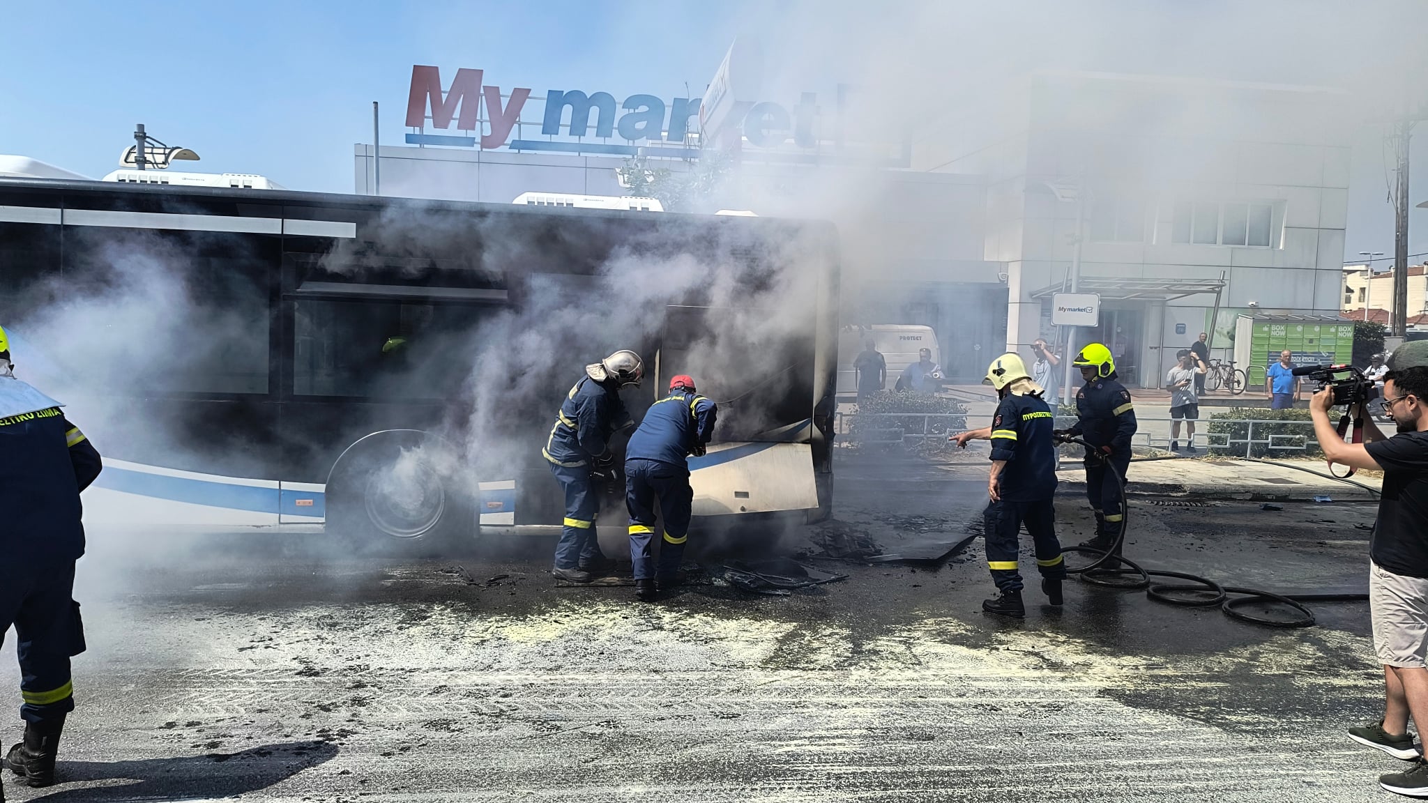 Βόλος: Φωτιά σε αστικό λεωφορείο