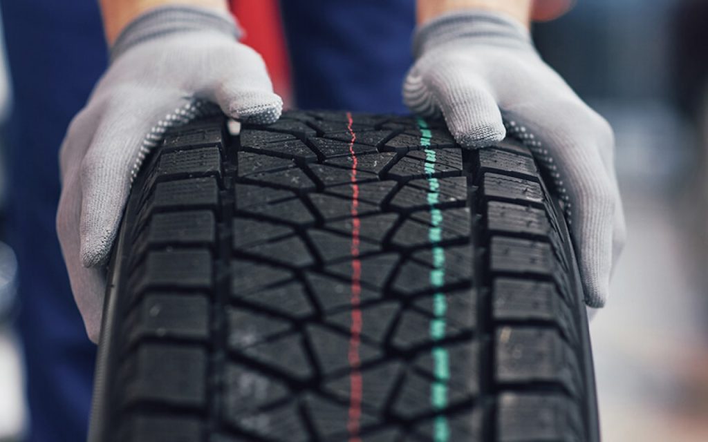 Αυτό είναι το λάθος που κάνουν οι περισσότεροι οδηγοί και μπορεί να προκαλέσει έκρηξη ελαστικών στη ζέστη