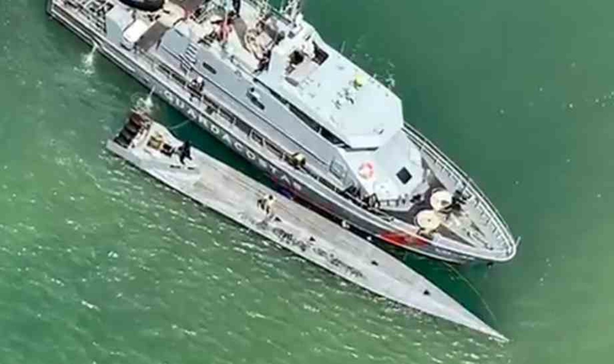 Κολομβία: Εντοπίστηκε για πρώτη φορά τηλεκατευθυνόμενο ημικαταδυόμενο σκάφος μεταφοράς ναρκωτικών (βίντεο)