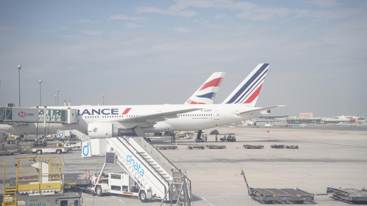 «Χάος» στα αεροδρόμια της Γαλλίας: Πάνω από 900 πτήσεις ακυρώθηκαν λόγω απεργίας των ελεγκτών εναέριας κυκλοφορίας