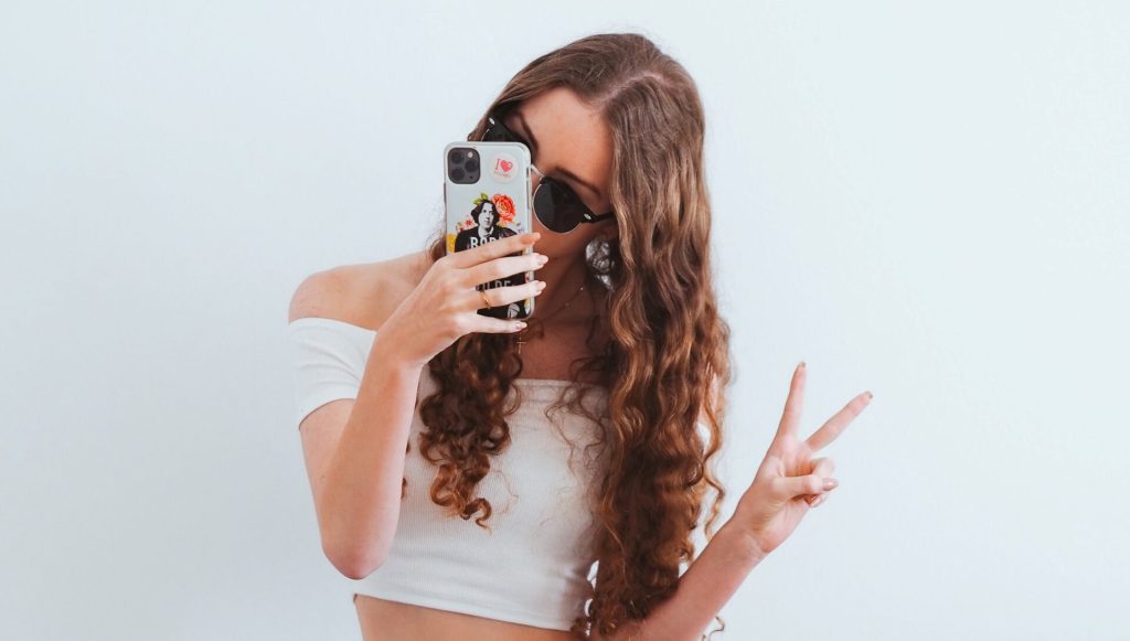 Γνωστή influencer φέρεται να εξαπάτησε ιδιοκτήτρια μπουτίκ με ρούχα αξίας 2.500 ευρώ