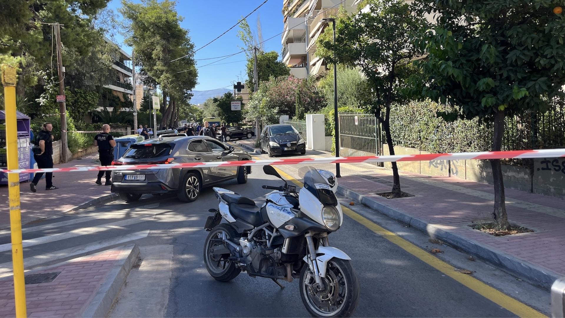 Δολοφονία στην Αγ.Παρασκευή: Σύνδεση με τη Greek Mafia «βλέπουν» οι Αρχές – Το θύμα άνηκε στην ομάδα του «Σαμπρέλα»