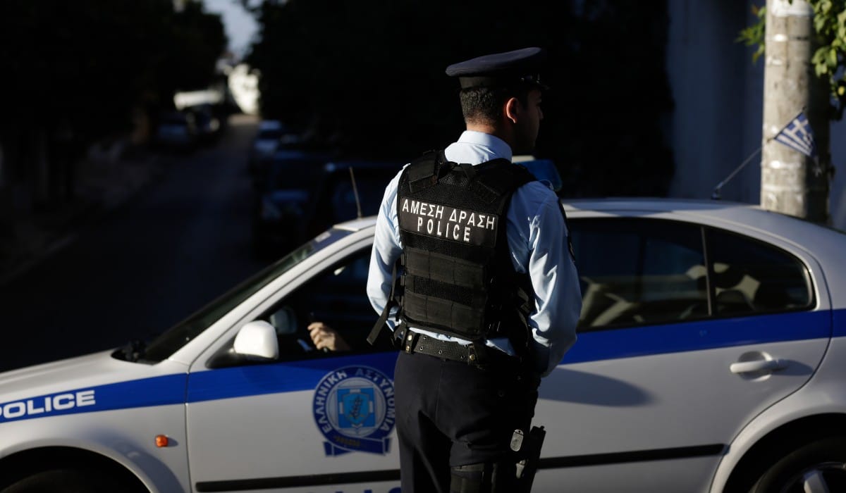 Παραλίγο τραγωδία στο Αίγιο: Αστυνομικοί απέτρεψαν την τελευταία στιγμή αυτοκτονία 16χρονης