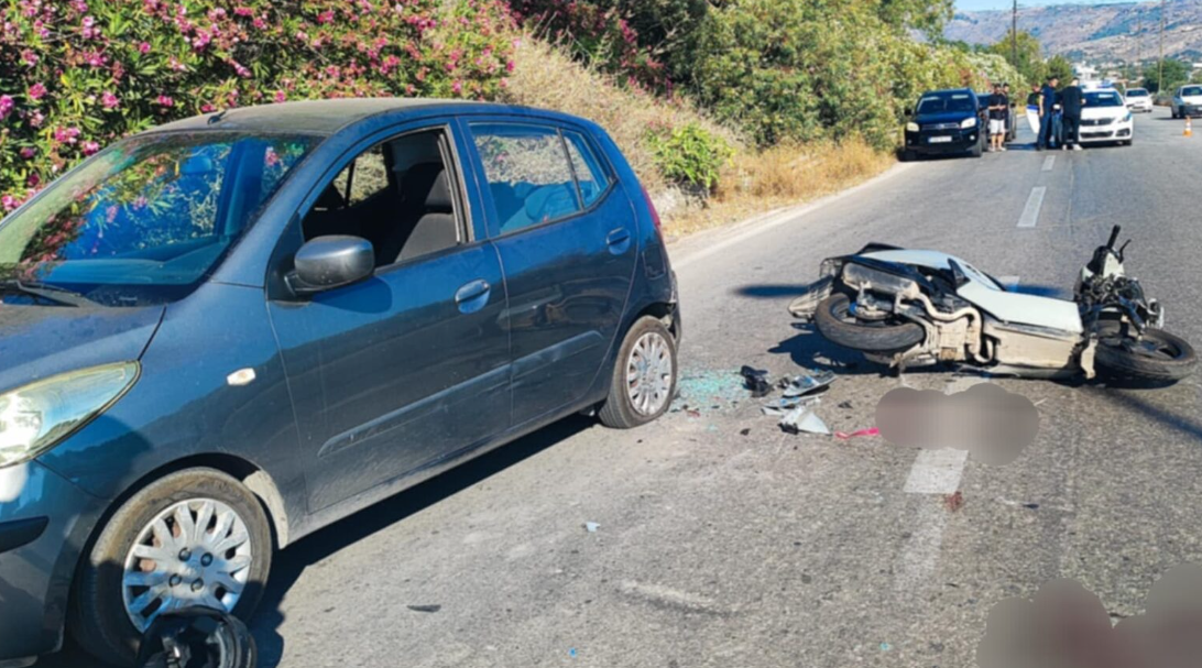 Σύγκρουση αυτοκινήτου με μηχανάκι στην Εθνική Χανίων-Κισάμου – Δύο τραυματίες στο νοσοκομείο