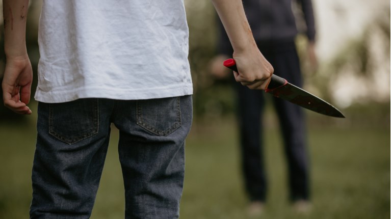 Καυγάς Αιγυπτίων κατέληξε σε αιματηρό επεισόδιο στα Χανιά – Στο νοσοκομείο μετά από επίθεση με μαχαίρι ο 22χρονος