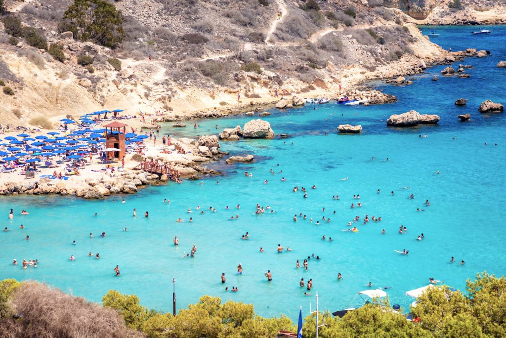 Αυτή είναι η χώρα της Ευρώπης που έχει τα πιο καθαρά νερά για κολύμπι