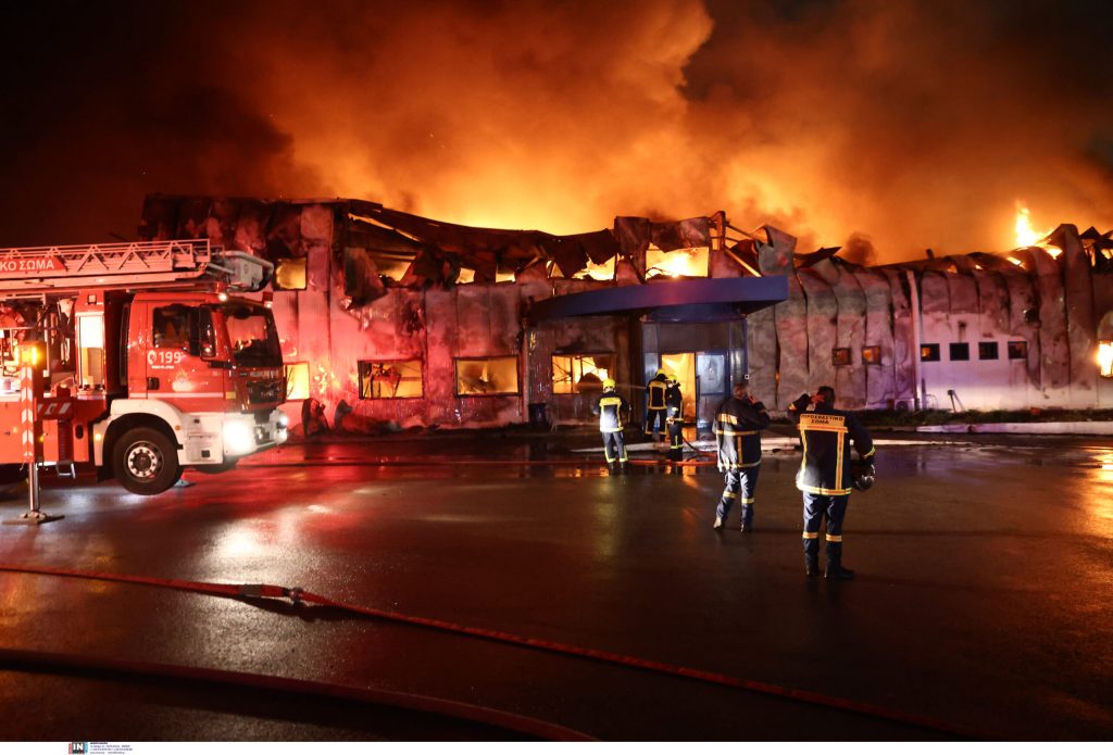 Κορωπί: Στη δημοσιότητα βίντεο ντοκουμέντο από την στιγμή που ξεκινά η μεγάλη πυρκαγιά