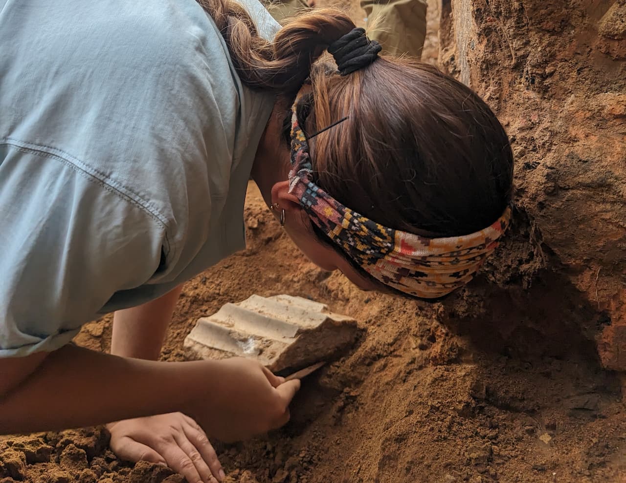 Στην Ισπανία βρέθηκε ο αρχαιότερος ελληνικός μαρμάρινος βωμός της δυτικής Μεσογείου