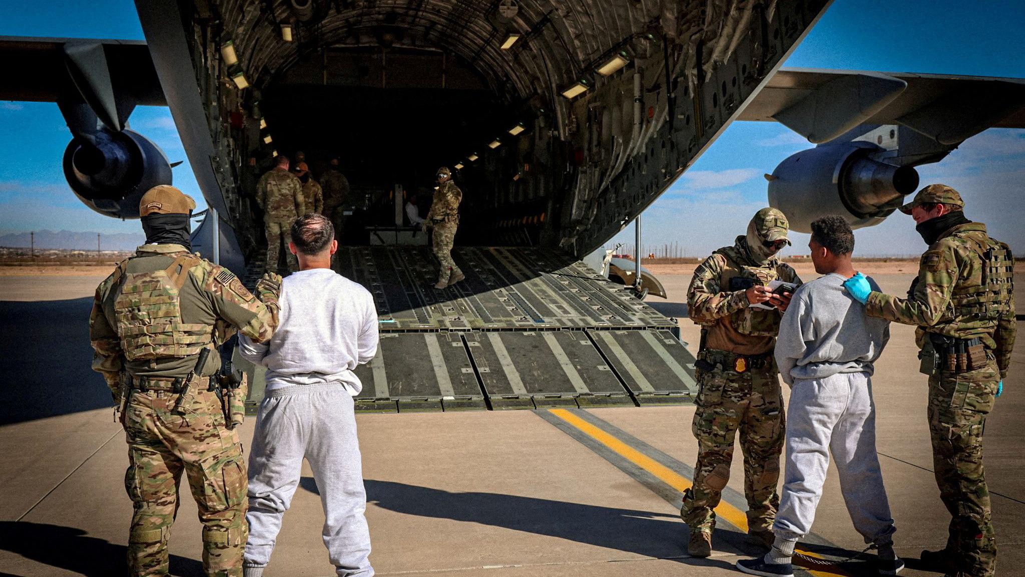 Από Κούβα και Λάος στο… Νότιο Σουδάν: Συνεχίζονται οι απελάσεις από τις ΗΠΑ