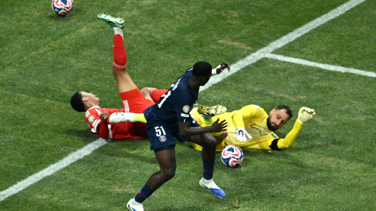 Εκτός αγωνιστικής δράσης για πέντε μήνες ο Τζαμάλ Μουσιάλα μετά τον σοκαριστικό τραυματισμό του στο πόδι (βίντεο)