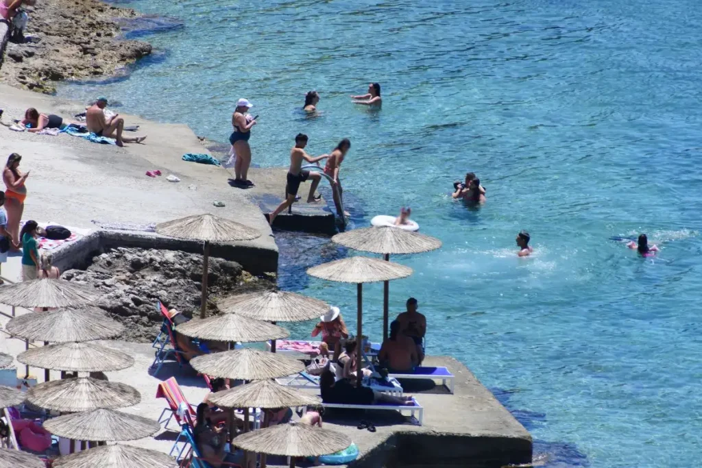 Βόλος: Πνίγηκε 69χρονος στον Αλμυρό – Τον ανέσυραν λουόμενοι