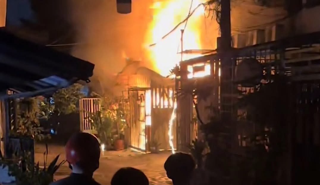 Βιετνάμ: Οκτώ νεκροί από φωτιά σε πολυκατοικία στην πόλη Χο Τσι Μινχ (φώτο)