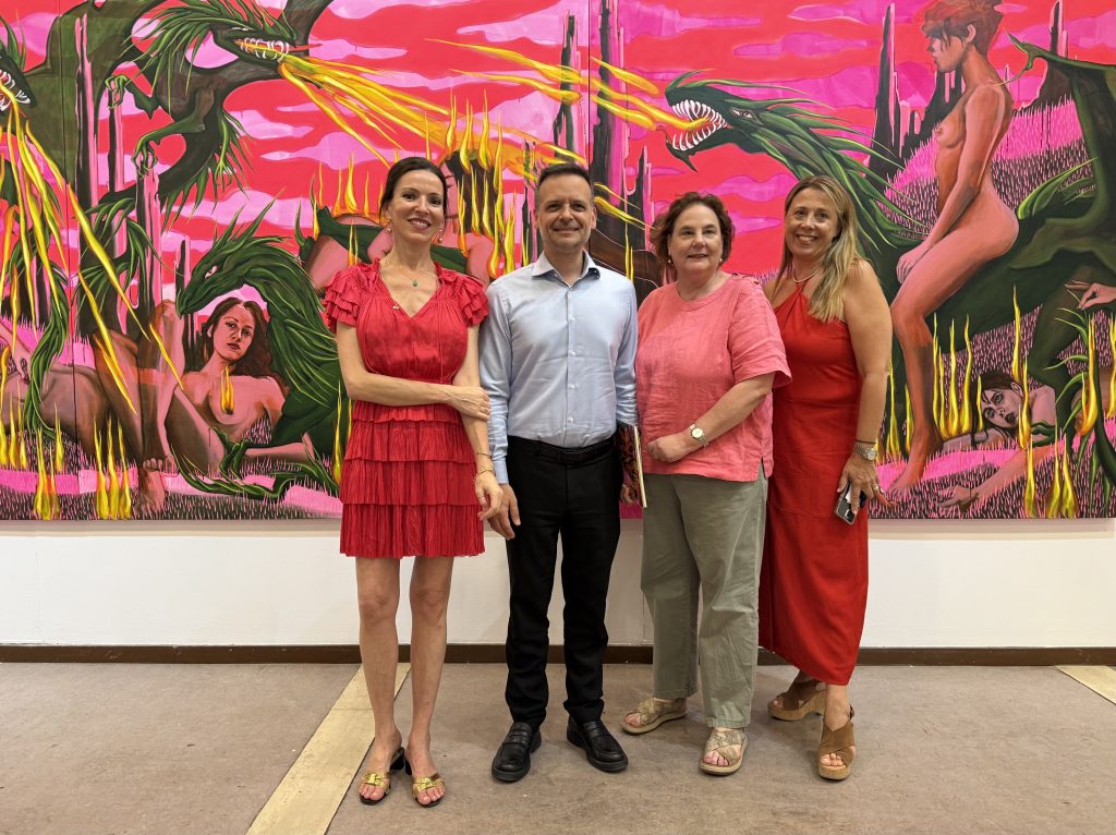 “Bad Girls, Big Dragons”: Η νέα έκθεση της Στέλλας Καπεζάνου στην Πινακοθήκη Δήμου Αθηναίων