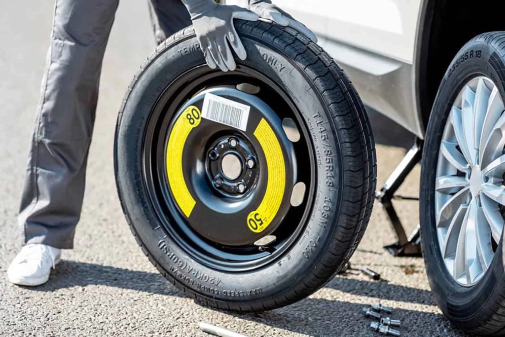 Ρεζέρβα ανάγκης: Πόσο μακριά και για πόσο χρόνο μπορείς να οδηγείς;